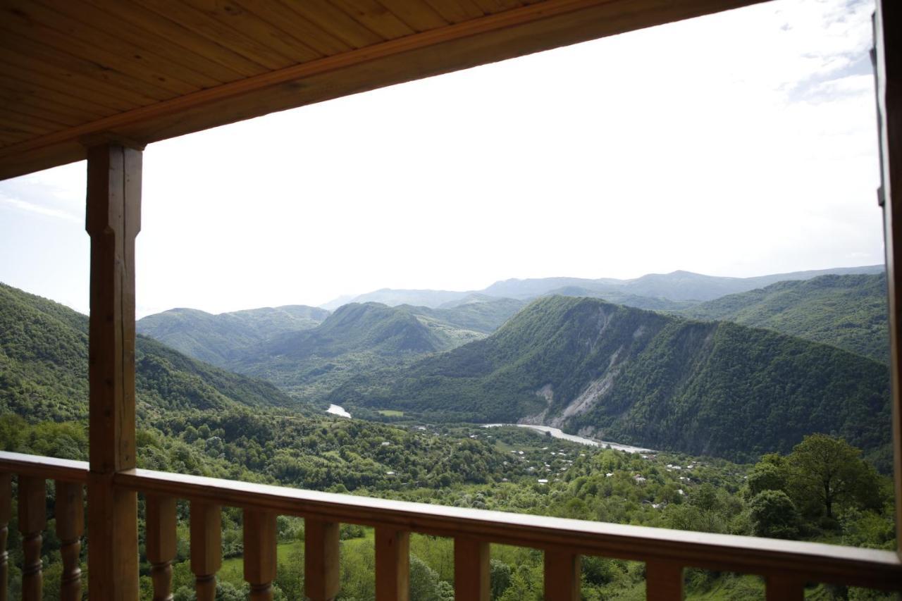 Gentry House Hotel Ambrolauri Ngoại thất bức ảnh